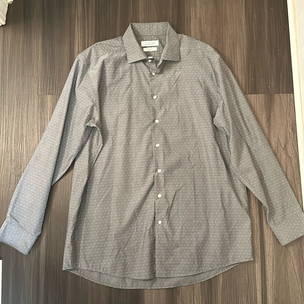 COLLECTION by Michael Strahan button down